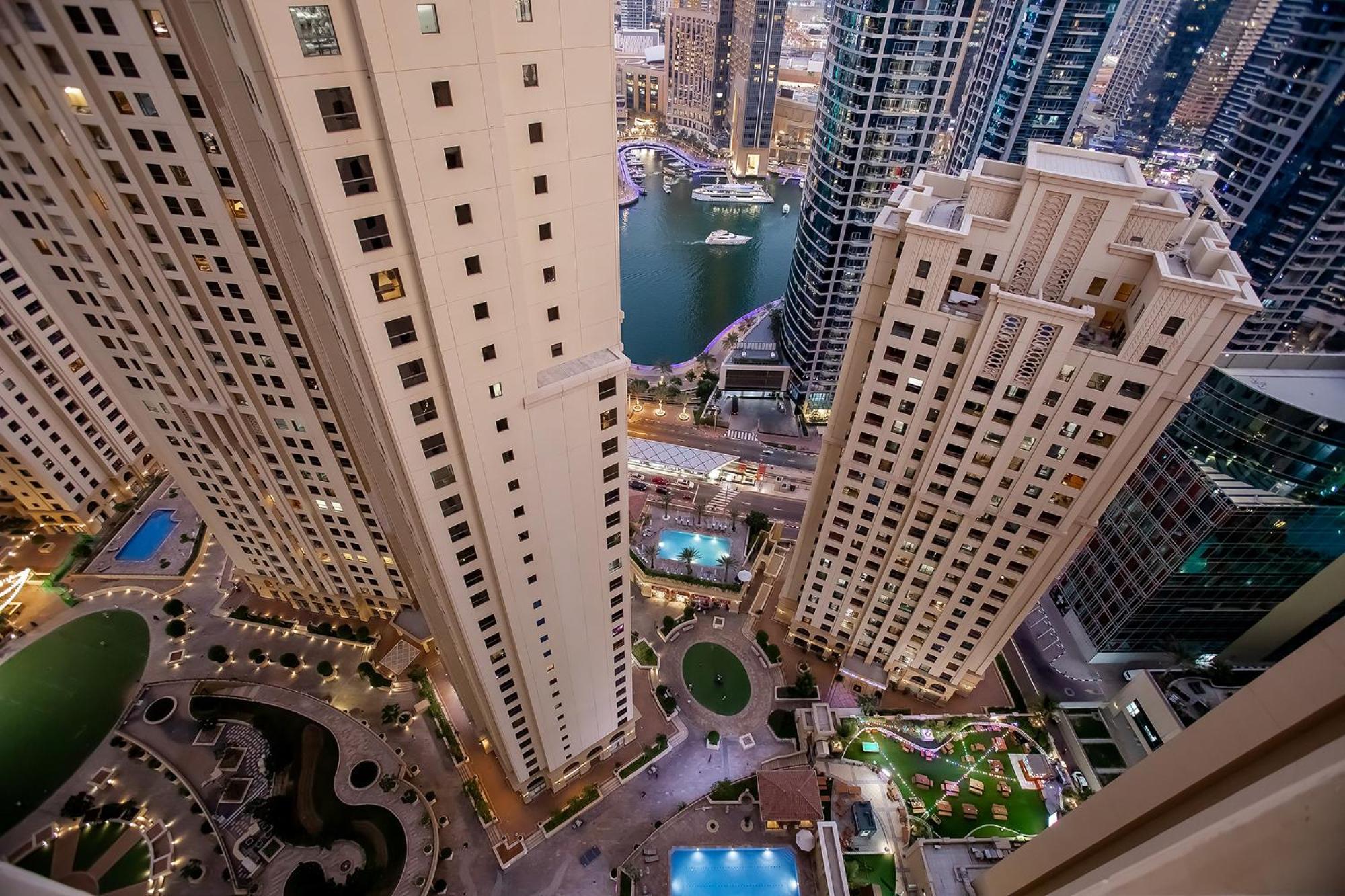 Хостел Berloga Capsule Jbr Дубай Экстерьер фото
